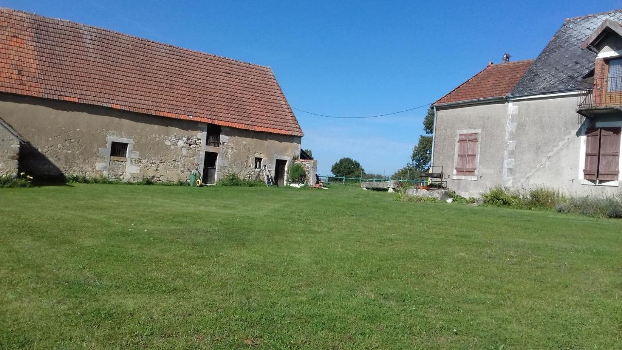 Bed and Breakfast Domaine De La Rue La Berthenoux Exterior foto